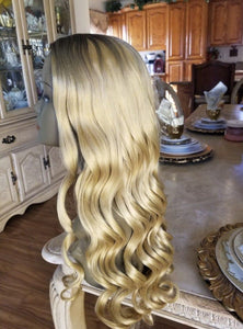 Ombre Blonde Beauty Wavy Full Wig